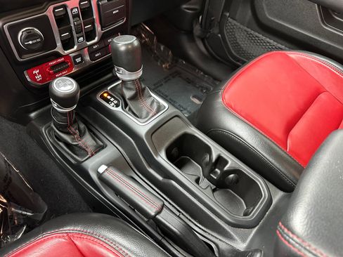 Used 2023 Jeep Wrangler Unlimited Rubicon 4xe AWD/4WD image 23