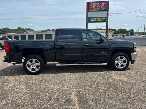 Used 2018 Chevrolet Silverado 1500 LT w/ LT Eassist Package RWD image 7