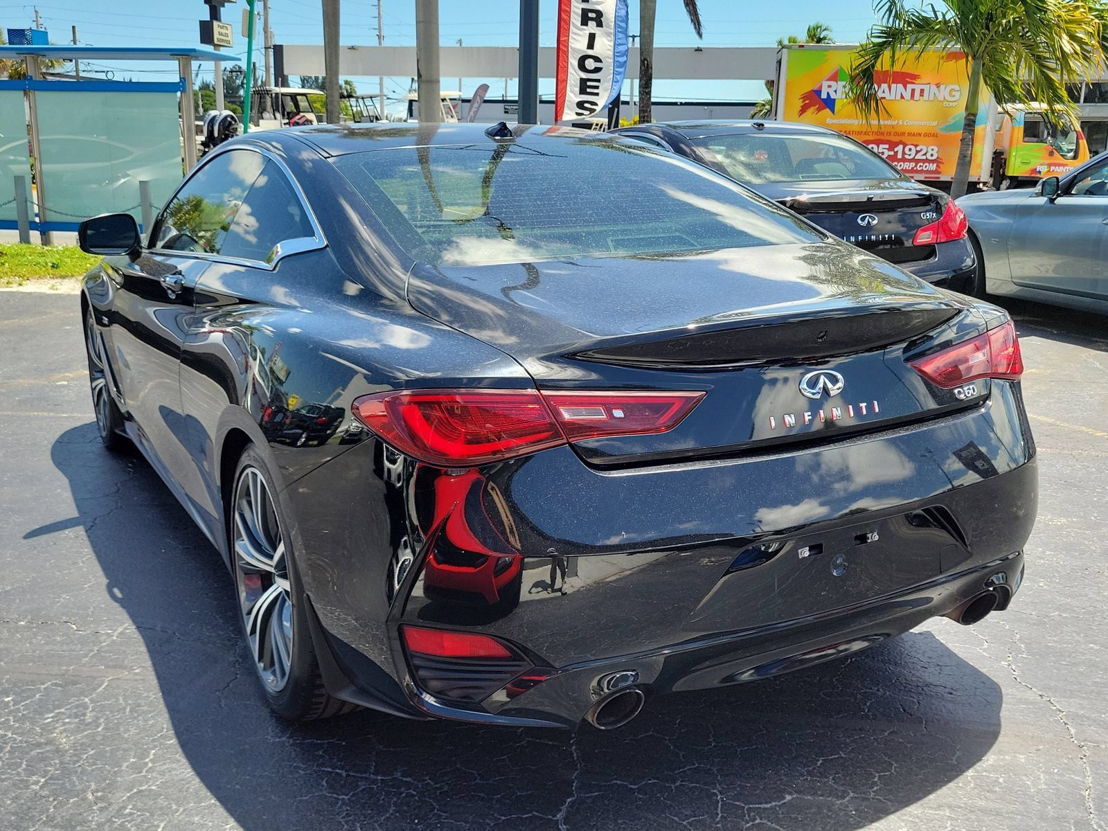 Used 2017 INFINITI Q60 2.0t w/ Moonroof Package RWD image 6