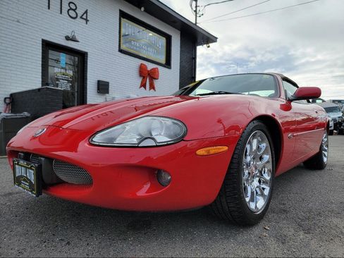 Used 2000 Jaguar XK8 Convertible RWD image 2