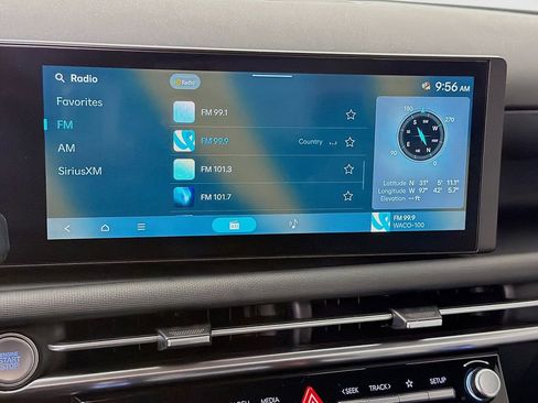 Used 2025 Hyundai Santa Cruz SE FWD image 16