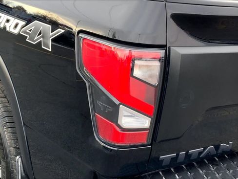 Used 2020 Nissan Titan PRO-4X w/ Pro-4x Convenience Package image 29