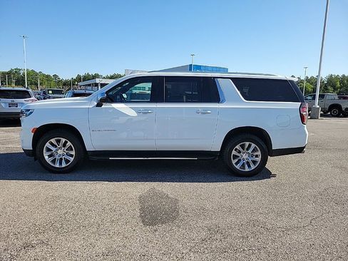 Used 2024 Chevrolet Suburban Premier AWD/4WD image 4