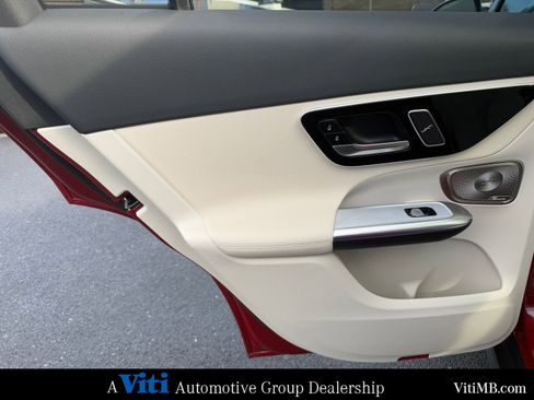 Certified 2025 Mercedes-Benz GLC 300 4MATIC image 19