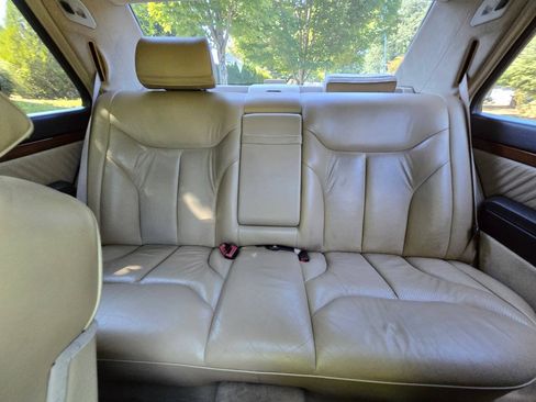 Used 1993 Mercedes-Benz 300 SD Sedan image 19