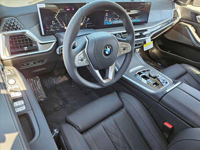 Used 2026 BMW X7 xDrive40i AWD/4WD image 3