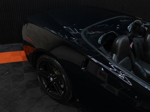 Used 2007 Chevrolet Corvette Convertible w/ Preferred Equipment Group RWD image 6