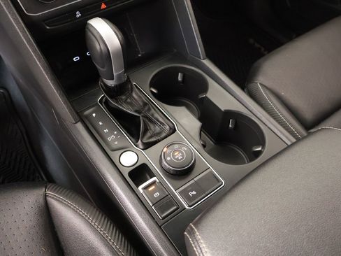 Used 2021 Volkswagen Atlas Cross Sport SE AWD/4WD image 8