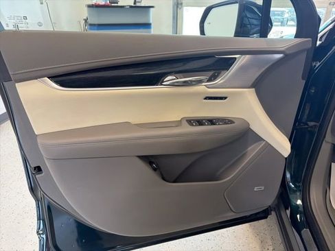 Used 2024 Cadillac XT6 Premium Luxury w/ LPO, Floor Liner Package AWD/4WD image 47