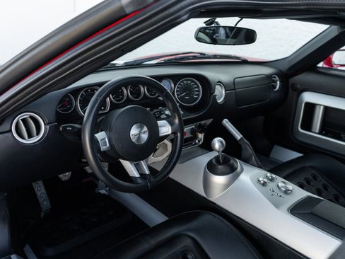Used 2005 Ford GT image 6