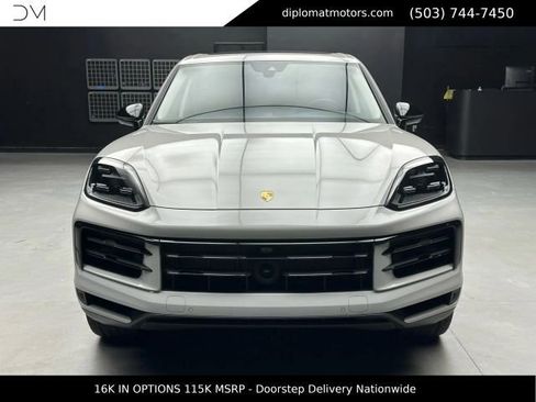 Used 2025 Porsche Cayenne E-Hybrid AWD/4WD image 11