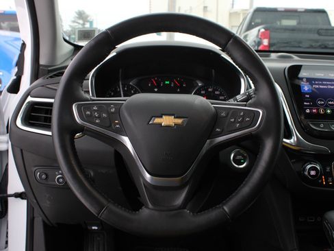 Used 2022 Chevrolet Equinox Premier image 10