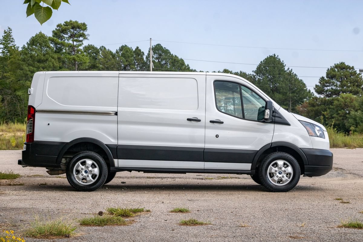 Used 2019 Ford Transit 250 130 Low Roof RWD image 4