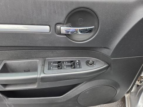 Used 2009 Dodge Charger SE image 6