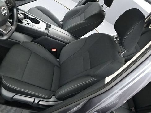 Used 2026 Nissan Rogue S FWD image 10
