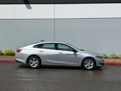 Used 2020 Chevrolet Malibu LS FWD image 7