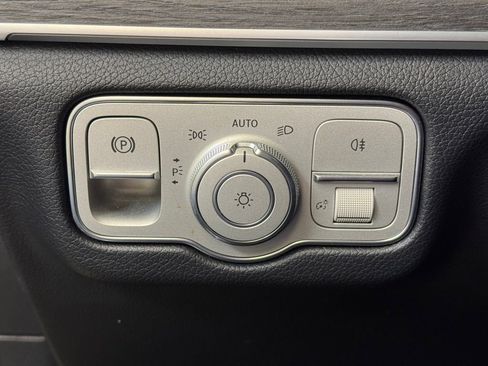 Used 2022 Mercedes-Benz GLE 350 4MATIC image 36
