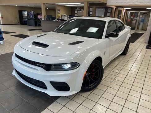 Used 2023 Dodge Charger SRT Hellcat w/ Harman/Kardon Audio Group RWD image 4
