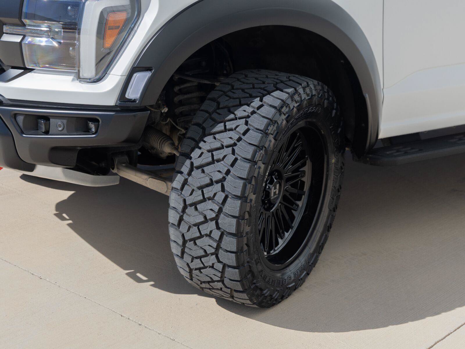 Used 2025 Ford F150 Raptor w/ Equipment Group 803A Raptor R AWD/4WD image 8