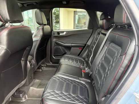 Used 2023 Ford Escape ST-Line Elite w/ Premium Technology Package AWD/4WD image 19