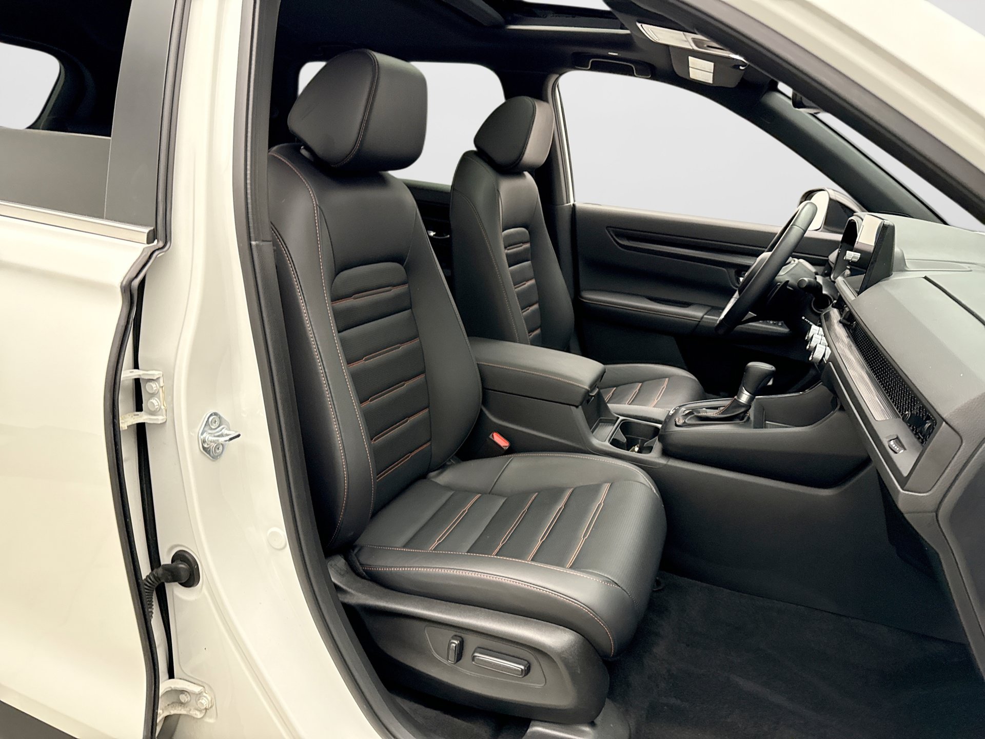 Used 2025 Honda CR-V Sport-L image 16