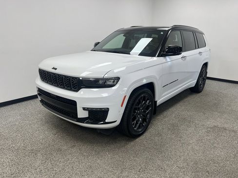 Used 2024 Jeep Grand Cherokee L Summit image 18