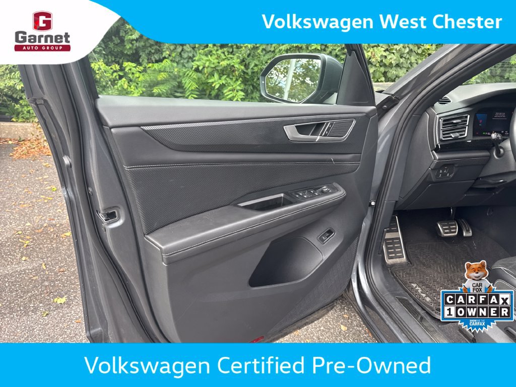 Certified 2024 Volkswagen Atlas Cross Sport SEL R-Line AWD/4WD image 11