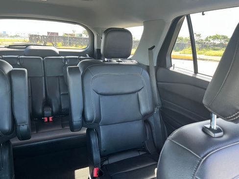 Used 2023 Ford Explorer Limited image 42