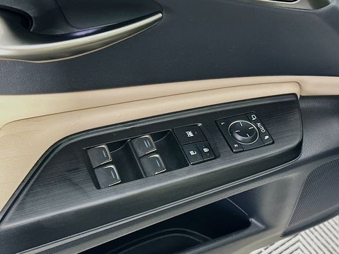 Used 2021 Lexus ES 300h w/ Accessory Package 2 image 15