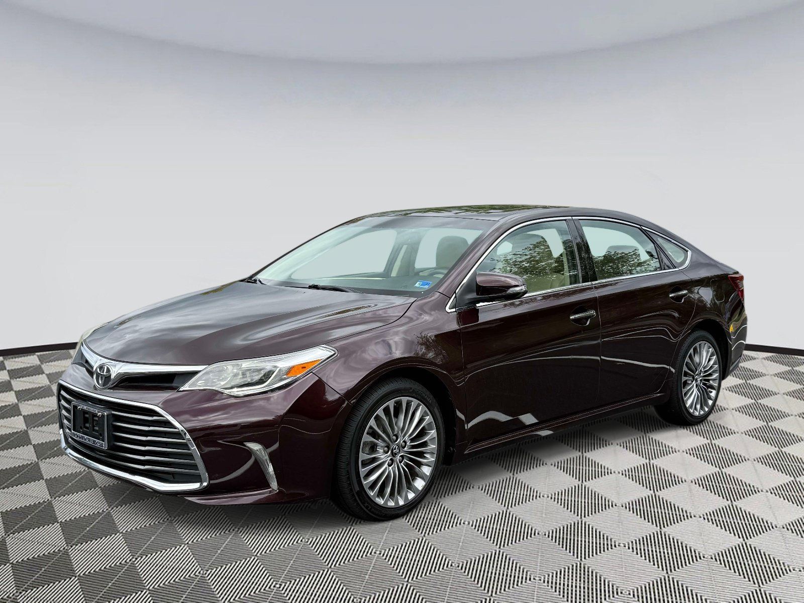 Used 2016 Toyota Avalon Limited FWD image 5