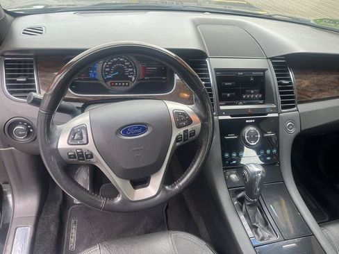 Used 2015 Ford Taurus Limited w/ Equipment Group 301A AWD/4WD image 17