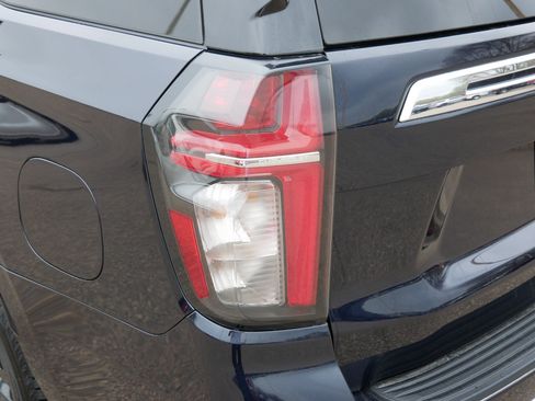 Used 2023 Chevrolet Tahoe LT AWD/4WD image 17