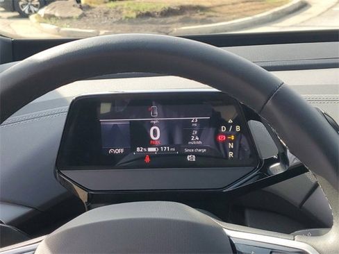 Certified 2023 Volkswagen ID.4 S image 33