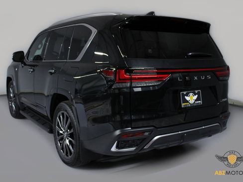 Used 2024 Lexus LX 600 F Sport image 7