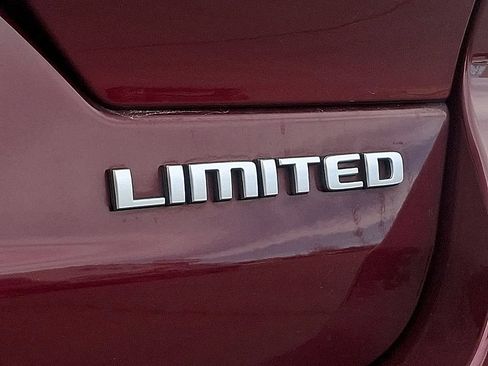 Used 2025 Jeep Grand Cherokee Limited AWD/4WD image 33
