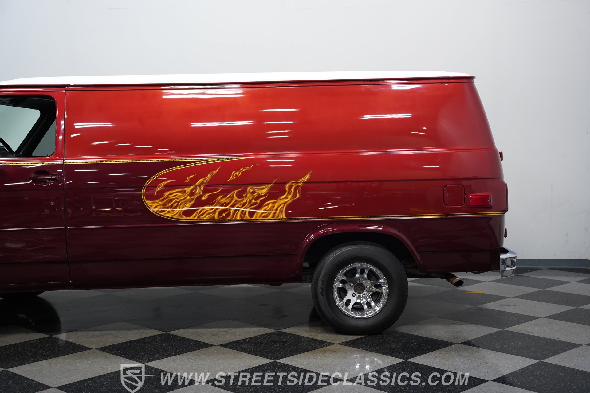 Used 1995 Chevrolet G10 RWD image 23