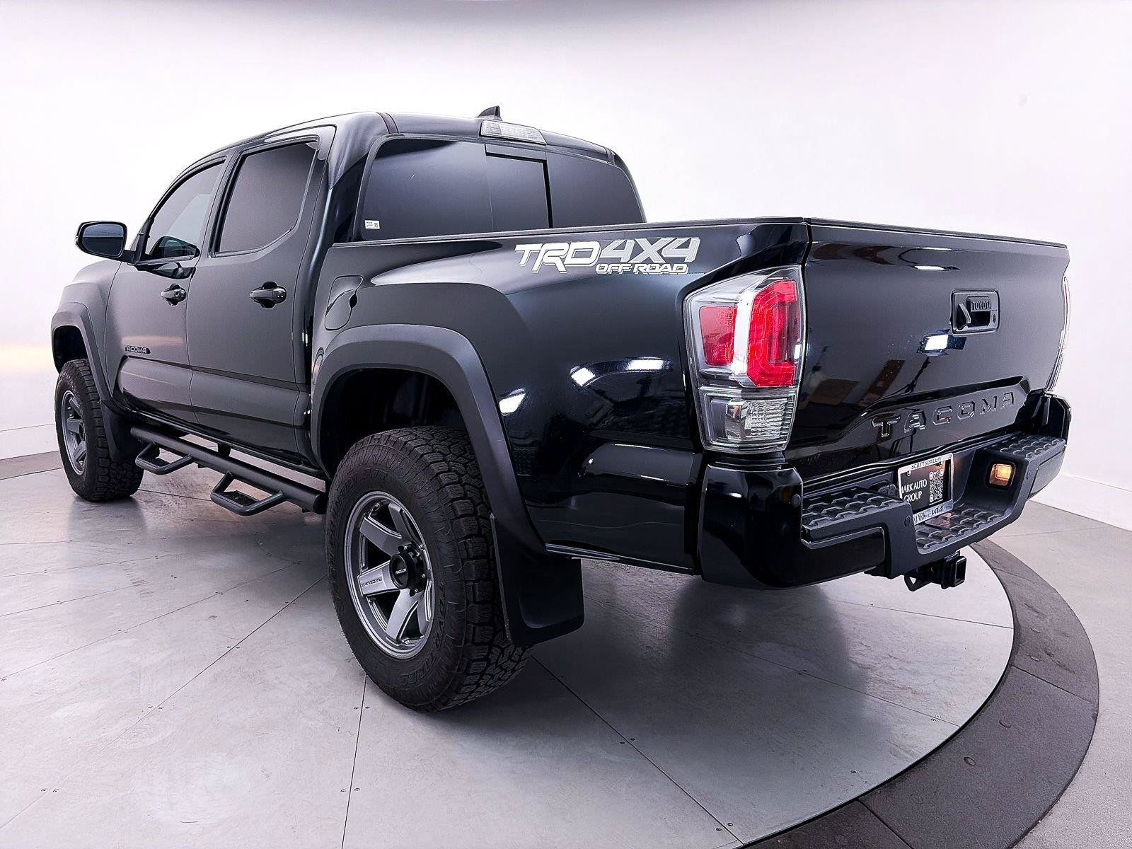 Used 2020 Toyota Tacoma TRD Off-Road w/ Technology Package AWD/4WD image 18