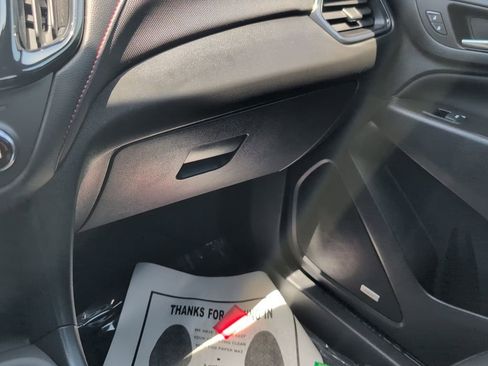 Used 2022 Chevrolet Equinox RS w/ RS Leather Package FWD image 21