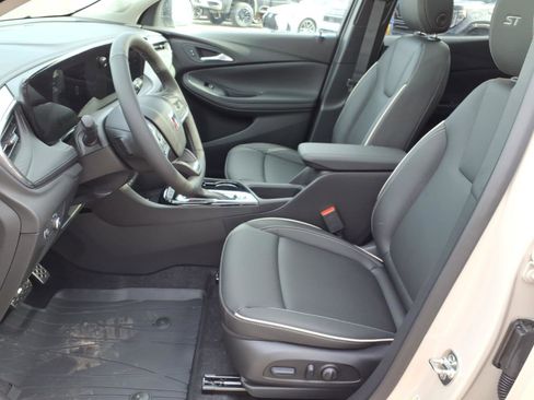 New 2026 Buick Encore GX Sport Touring w/ Studio Series image 4