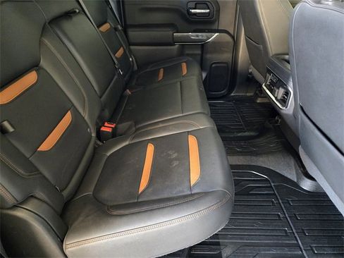 Used 2019 GMC Sierra 1500 AT4 w/ Off Road Performance Package image 33