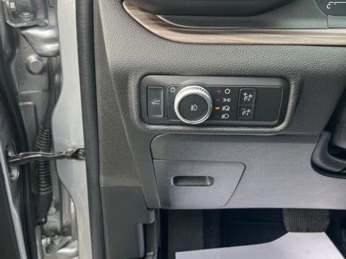 Used 2022 Ford Explorer Limited w/ Equipment Group 301A image 10