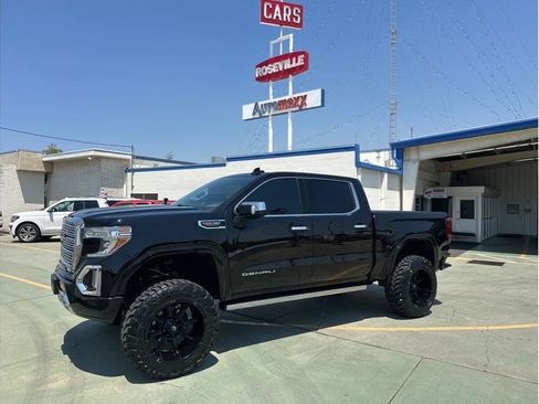 Used 2019 GMC Sierra 1500 Denali w/ Denali Ultimate Package AWD/4WD image 13
