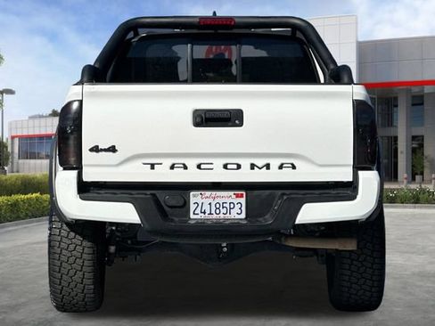 Used 2022 Toyota Tacoma SR AWD/4WD image 6