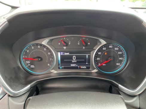 Used 2018 Chevrolet Equinox Premier FWD image 28