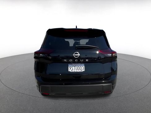 Used 2025 Nissan Rogue SV FWD image 12