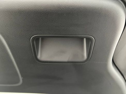 Used 2025 Hyundai Venue SEL FWD image 41