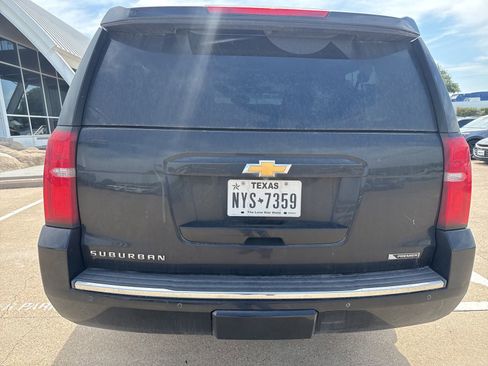 Used 2018 Chevrolet Suburban Premier AWD/4WD image 6