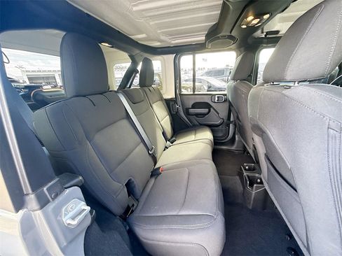 Used 2023 Jeep Wrangler Willys image 30