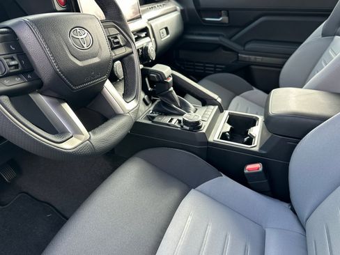New 2025 Toyota Tacoma TRD Off-Road image 10