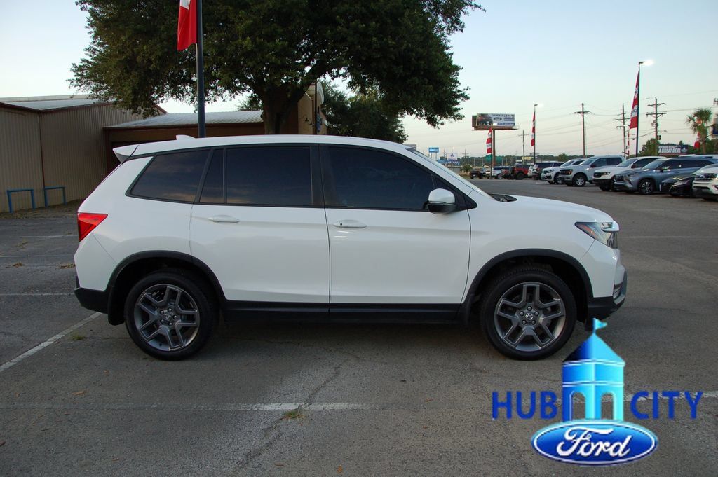 Used 2023 Honda Passport EX-L image 6
